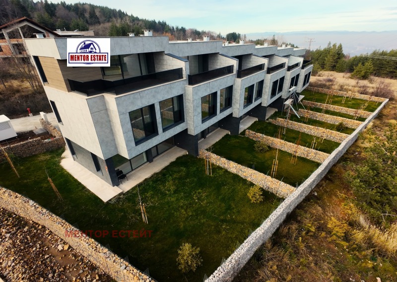 Продава КЪЩА, гр. София, с. Бистрица