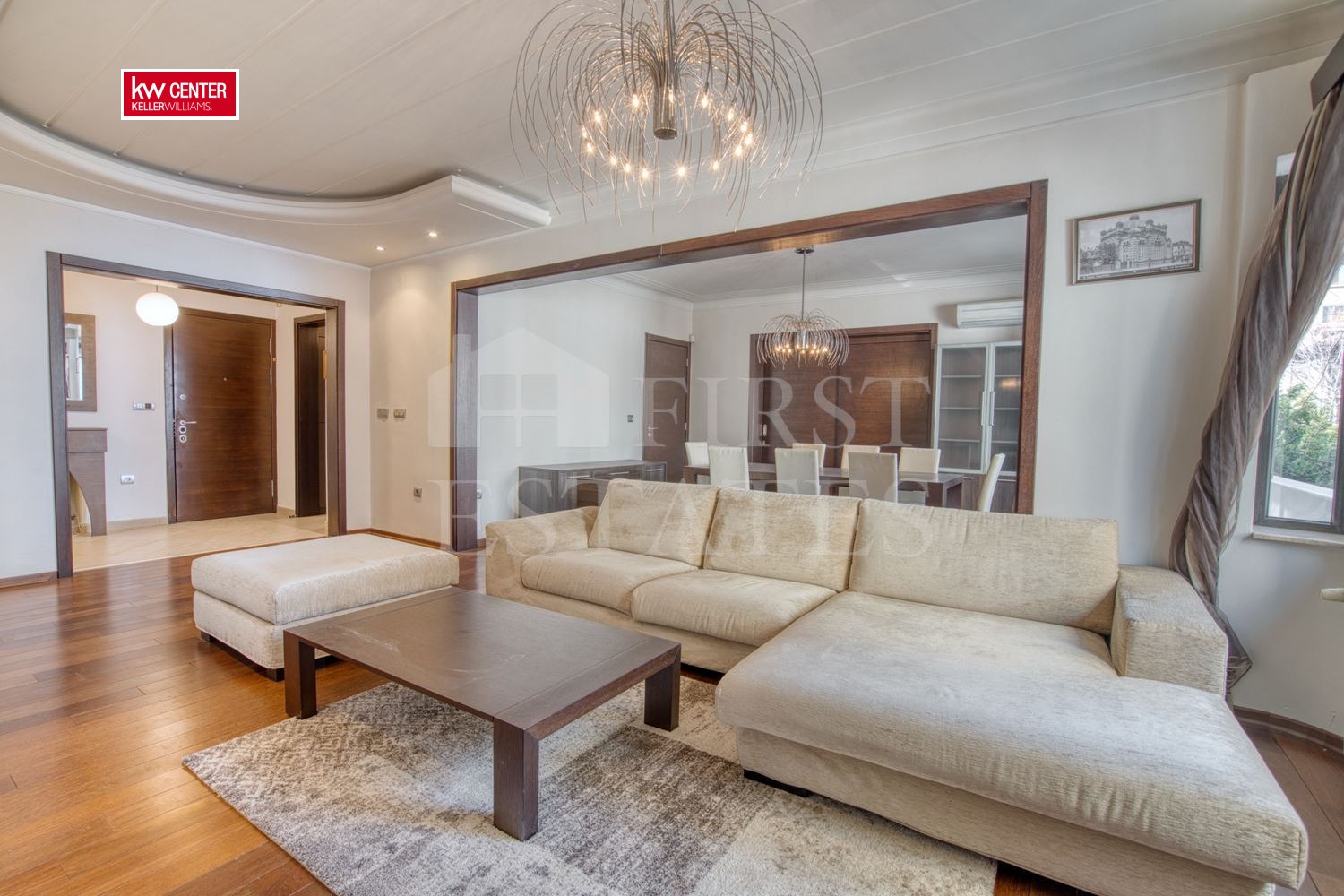 Продава МНОГОСТАЕН, гр. София, Център, снимка 2 - Апартаменти - 53270953