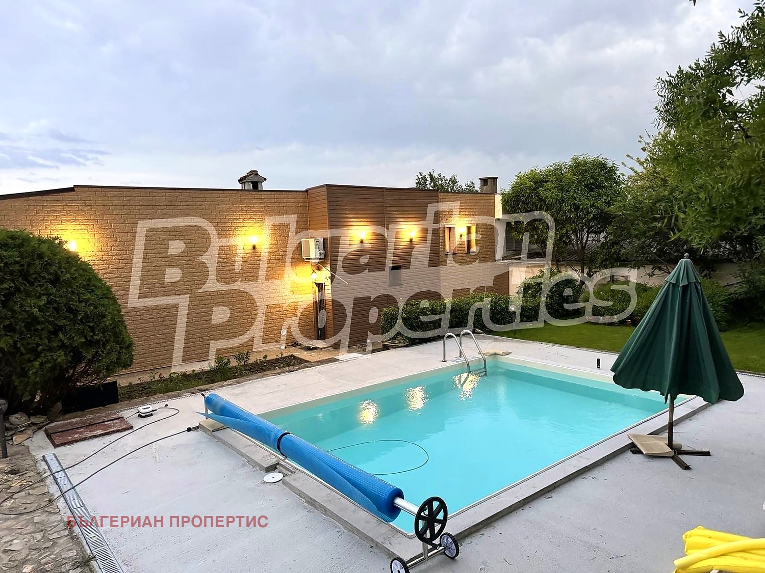 Продава КЪЩА, гр. Балчик, област Добрич, снимка 4 - Къщи - 54711350