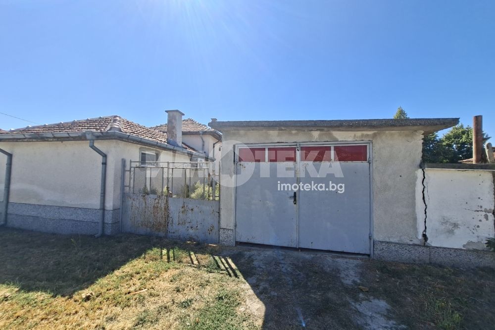 Продава КЪЩА, с. Ясно поле, област Пловдив, снимка 2 - Къщи - 55998343