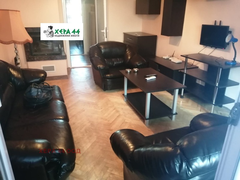 À venda  3 quartos Varna , Liatno kino Trakiia , 122 m² | 93682402