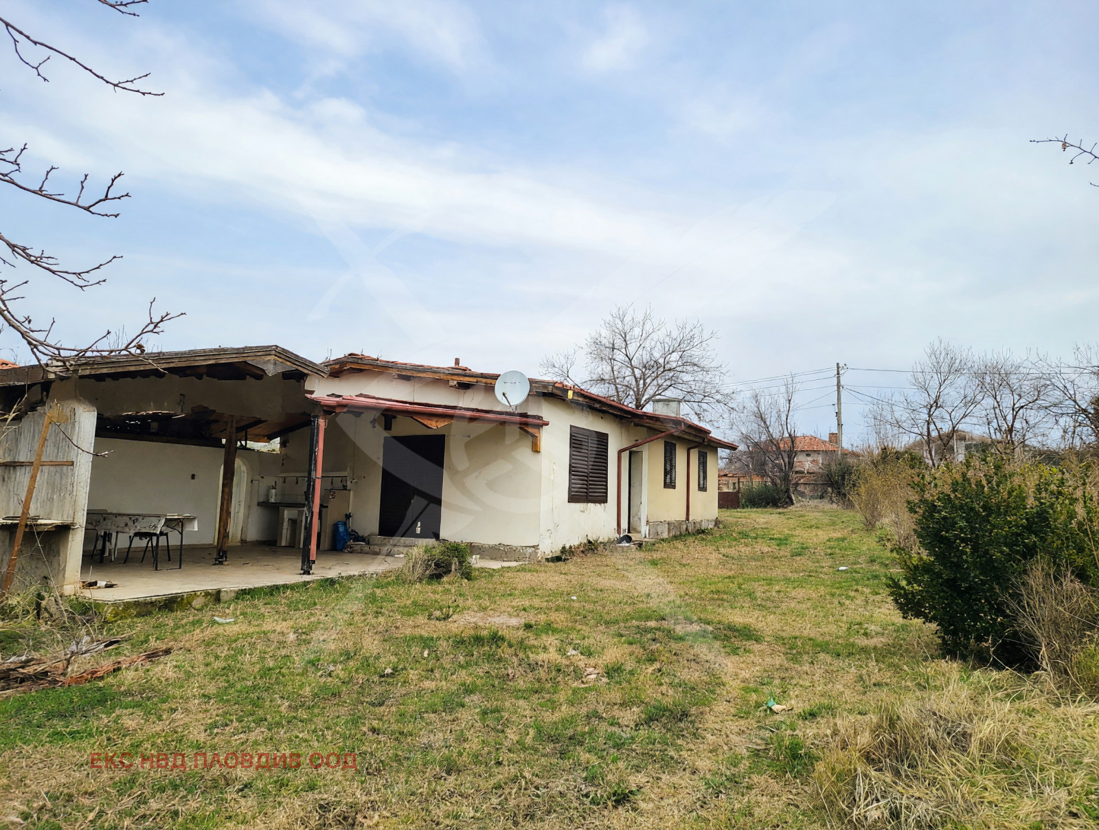 Продава КЪЩА, с. Певците, област Пловдив