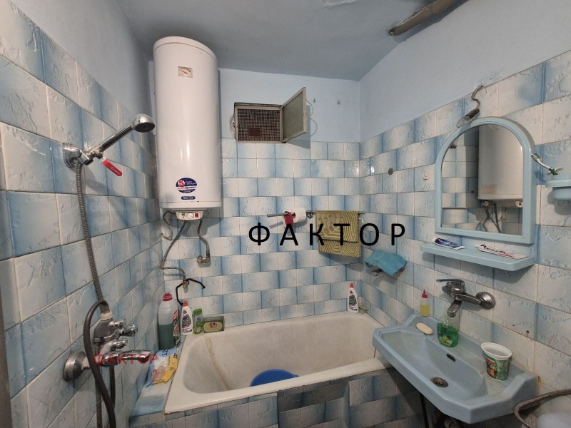 Te koop  3 slaapkamers Plovdiv , Vastanitsjeski , 122 m² | 27391154 - afbeelding [9]