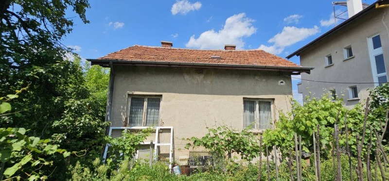 Продава КЪЩА, гр. София, с. Лозен