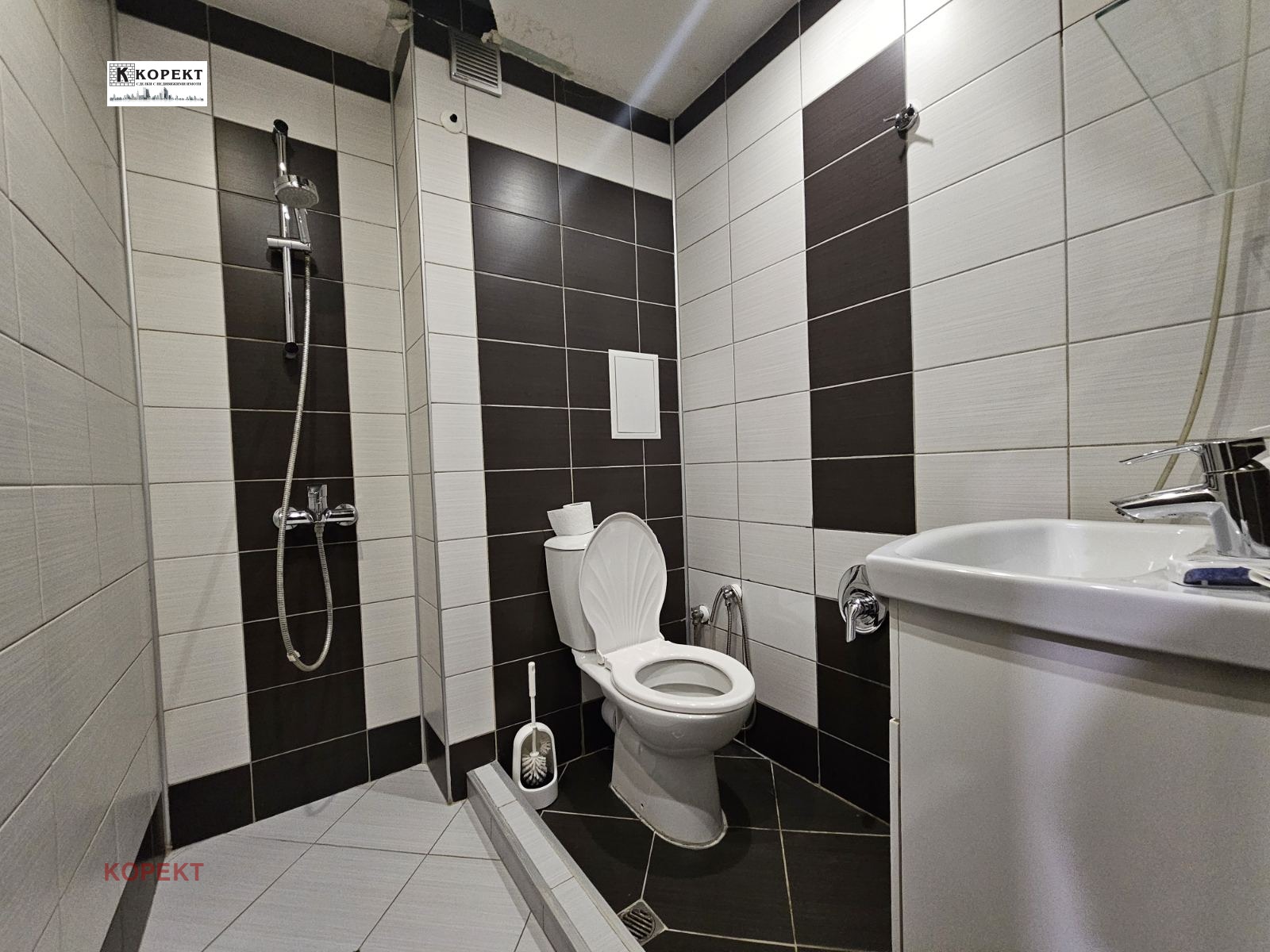 Продава 4-СТАЕН, гр. Плевен, Широк център, снимка 8 - Апартаменти - 54509011