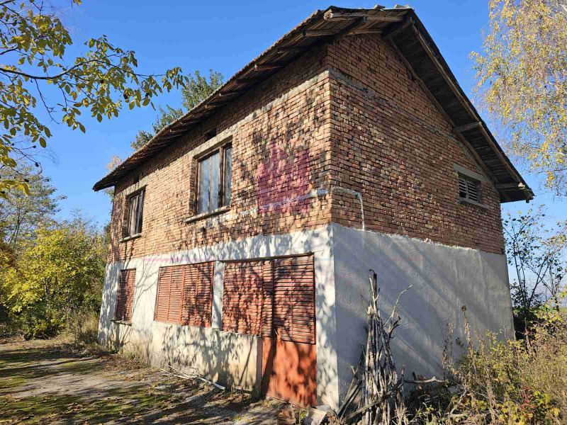 Продава ВИЛА в област Русе, с. Николово - 140 кв.м / 20 451.68 € » 40 000 лв., КОРЕКТА ЕСТЕЙТ