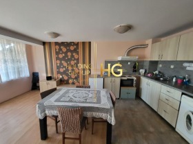 2 bedroom Grand Mol, Varna 4