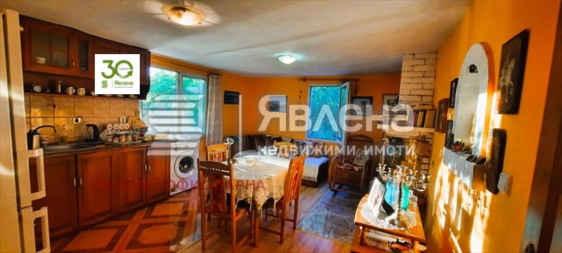 Продава КЪЩА, с. Габърница, област Варна, снимка 3 - Къщи - 52620641