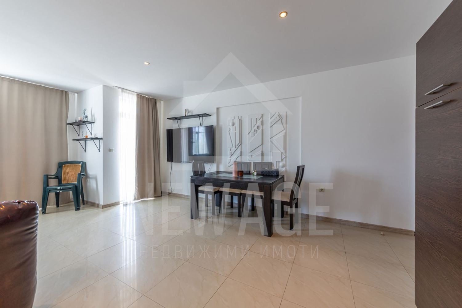 Продава 3-СТАЕН, гр. Варна, м-т Ален мак, снимка 3 - Апартаменти - 55735680