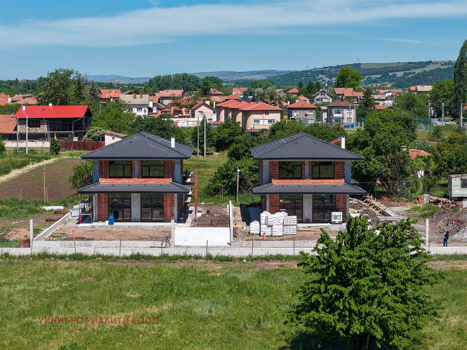 Продава КЪЩА, с. Голяновци, област София област