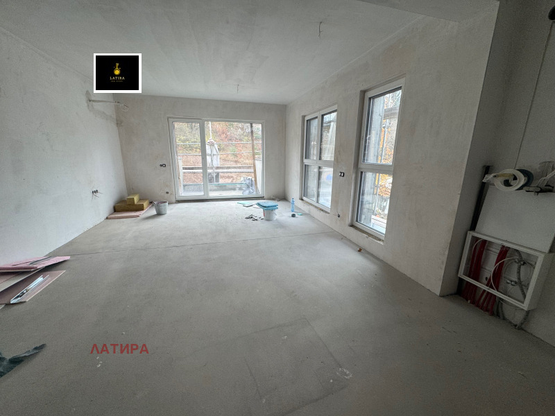 Продава 2-СТАЕН в град София, гр. Банкя - 82 кв.м / 196 800 € » 384 907.34 лв., ЛАТИРА