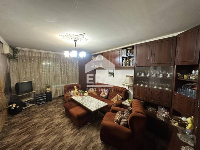 Продава 4-СТАЕН, гр. Русе, Възраждане, снимка 6 - Апартаменти - 54685748
