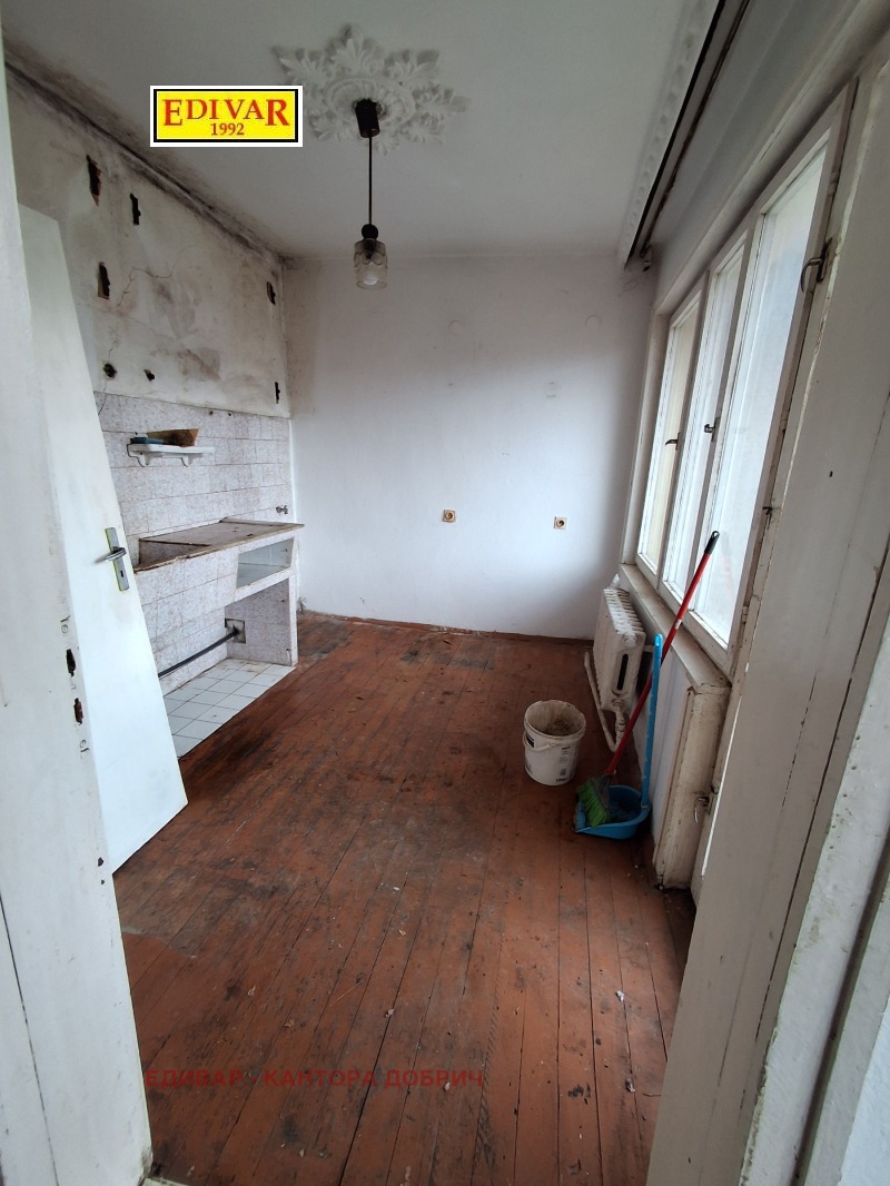 Продава МНОГОСТАЕН, гр. Добрич, Строител, снимка 3 - Апартаменти - 53258259