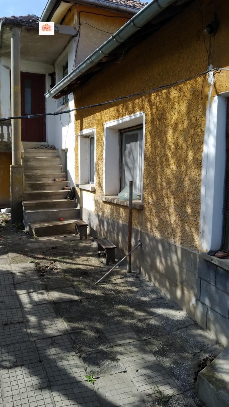 Продава КЪЩА, с. Радишево, област Плевен, снимка 2 - Къщи - 38371945