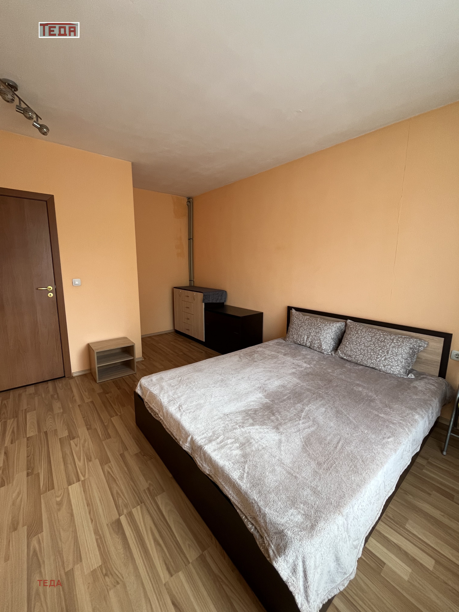 Продава 2-СТАЕН, гр. Враца, Металург, снимка 2 - Апартаменти - 54223668
