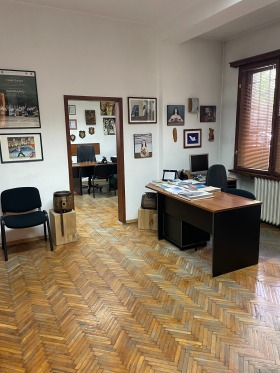 1 quarto Doktorski pametnik, Sofia 3