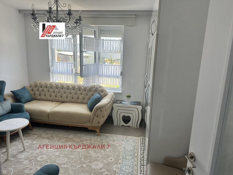 En venta  2 dormitorios Kardzhali , Tsentar , 108 metros cuadrados | 77921754 - imagen [4]