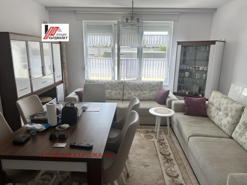 En venta  2 dormitorios Kardzhali , Tsentar , 108 metros cuadrados | 77921754 - imagen [8]