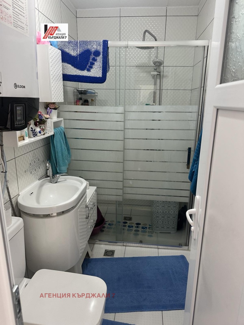 En venta  2 dormitorios Kardzhali , Tsentar , 108 metros cuadrados | 77921754 - imagen [11]