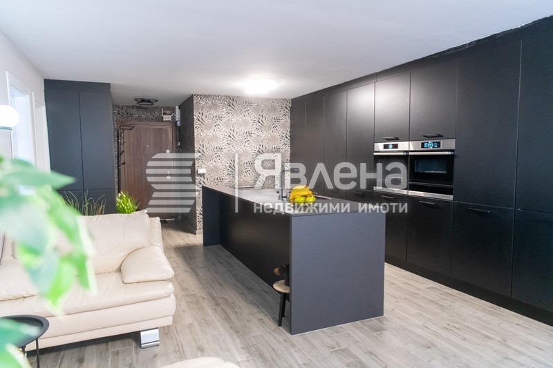 Продава  3-стаен град Благоевград , Широк център , 112 кв.м | 85450302 - изображение [4]