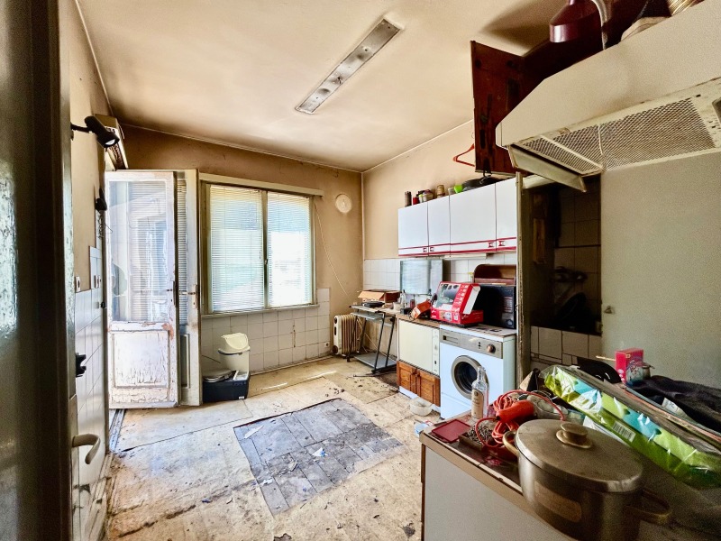 Продава  Къща град София , Медицинска академия , 334 кв.м | 38762749 - изображение [6]