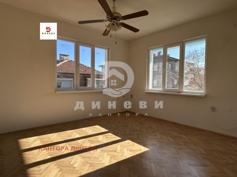 Продава ЕТАЖ ОТ КЪЩА, гр. Стара Загора, Аязмото, снимка 2 - Етаж от къща - 49643079