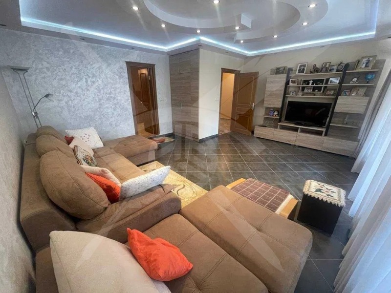 For Sale  2 bedroom Burgas , Vazrazhdane , 110 sq.m | 84597459