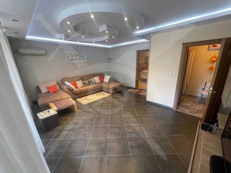 For Sale  2 bedroom Burgas , Vazrazhdane , 110 sq.m | 84597459 - image [2]