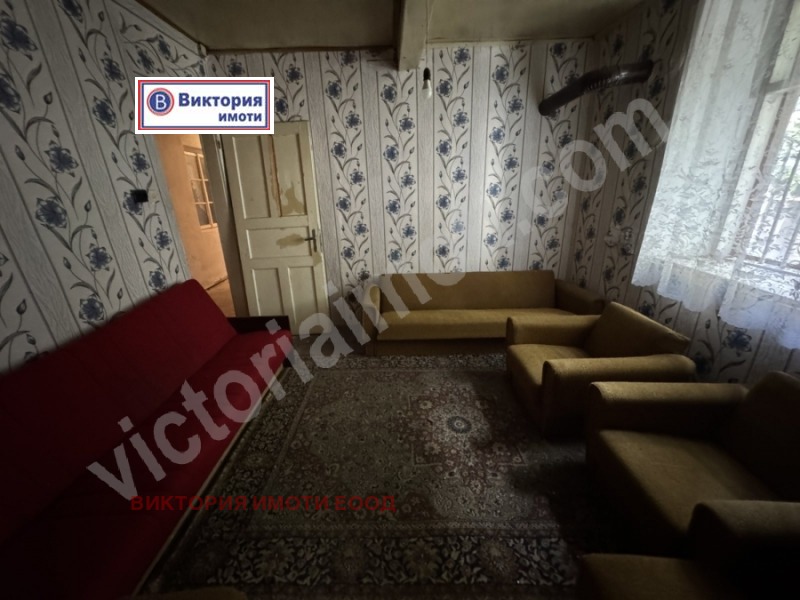 Продава ЕТАЖ ОТ КЪЩА, гр. Велико Търново, Стара част, снимка 2 - Етаж от къща - 52220428