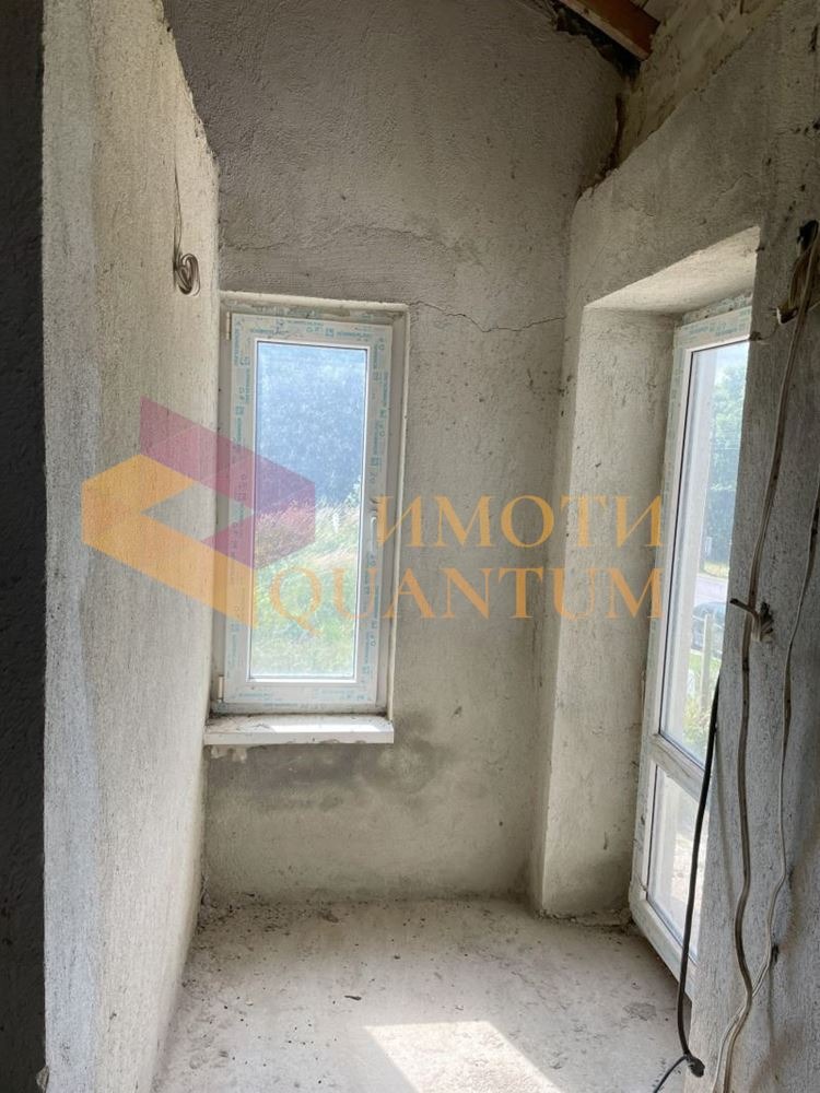 Продава КЪЩА, с. Изгрев, област Варна, снимка 9 - Къщи - 49528242