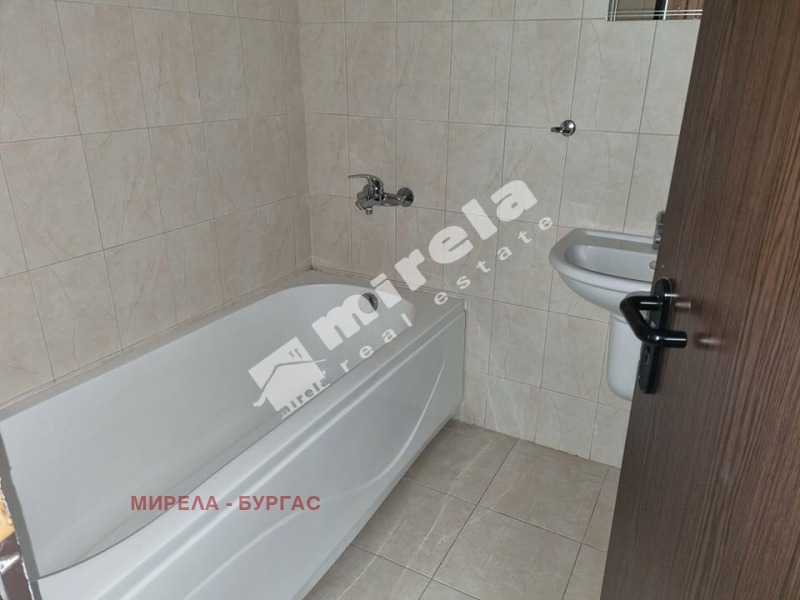 Продава 2-СТАЕН, гр. Бургас, Сарафово, снимка 11 - Aпартаменти - 49360202