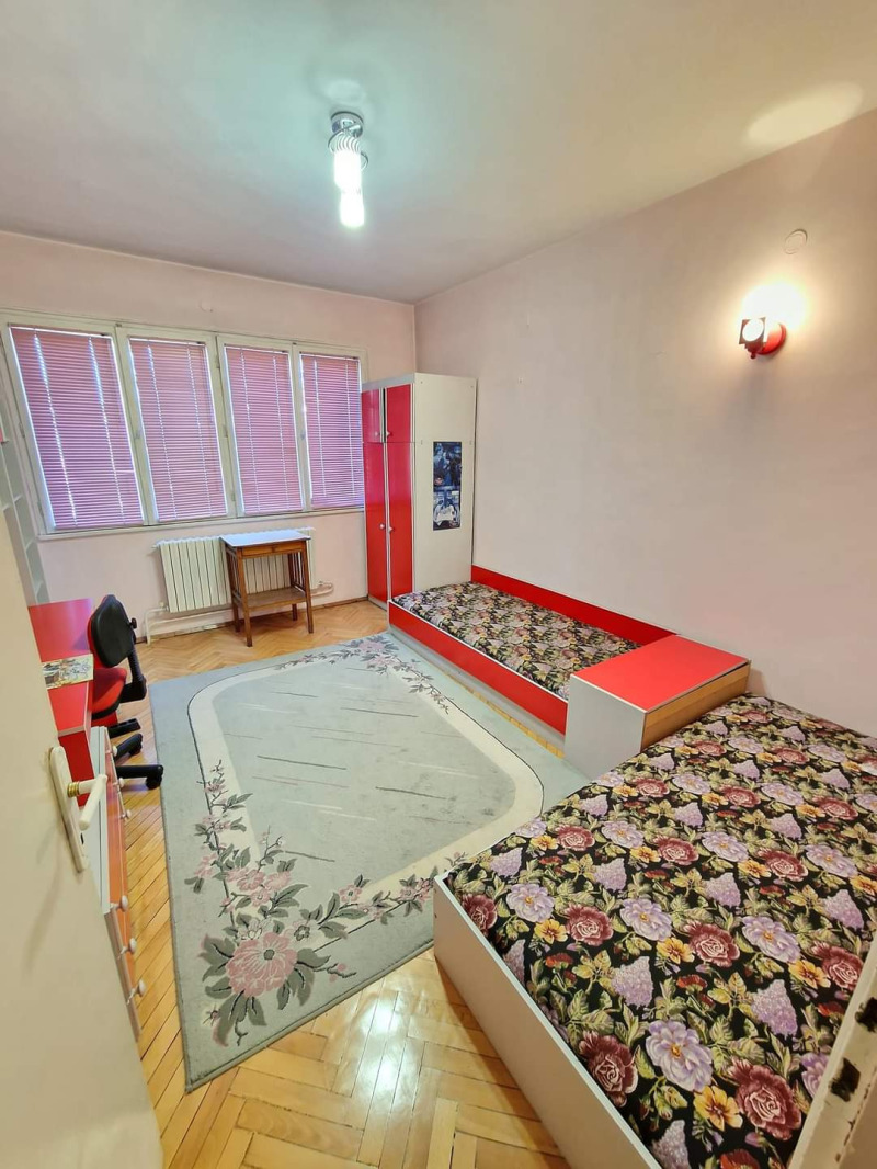 De vânzare  3 dormitoare Dobrici , Țentâr , 116 mp | 42466886 - imagine [13]