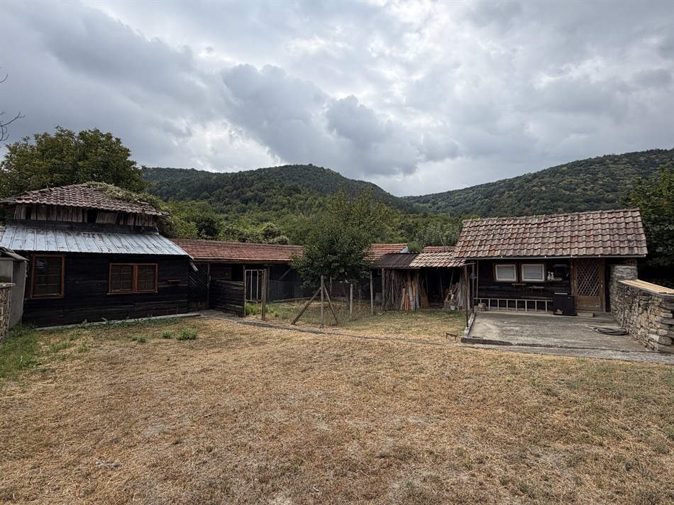 Продава КЪЩА, с. Ряховците, област Габрово, снимка 2 - Къщи - 56068942