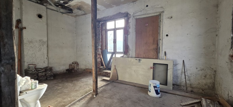 Продава КЪЩА, гр. София, Орландовци, снимка 2 - Къщи - 52481668