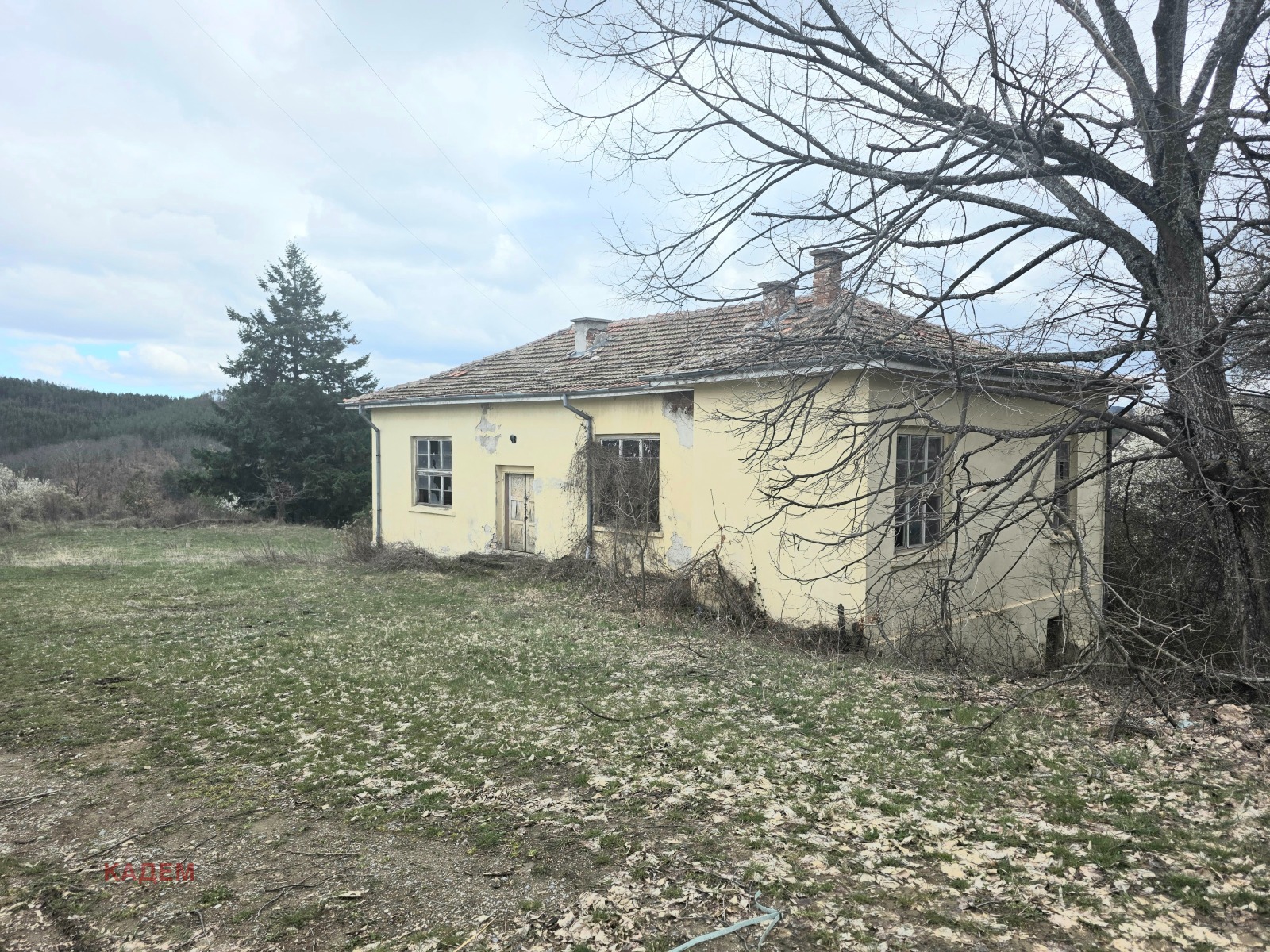 Продава КЪЩА, с. Длъхчево-Сабляр, област Кюстендил