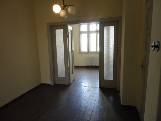 Продава 3-СТАЕН, гр. София, Център, снимка 2 - Апартаменти - 54854979