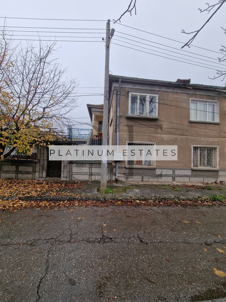 Продава КЪЩА, гр. Пазарджик, Център, снимка 2 - Къщи - 54122216