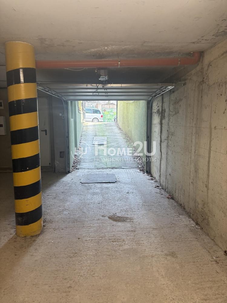 Продава ГАРАЖ, ПАРКОМЯСТО, гр. Варна, Гръцка махала, снимка 3 - Гаражи и паркоместа - 53975823