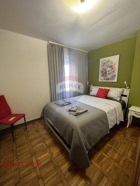 1 Schlafzimmer Ljatno kino Trakija, Warna 8