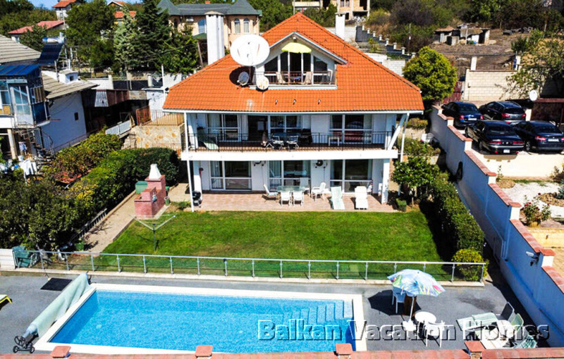 Продава КЪЩА, град Варна, м-т Боровец - юг • 420000 € / 821448.60 лв. • 13013779 1