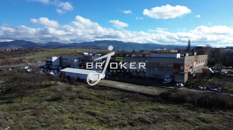 Продава ПРОМ. ПОМЕЩЕНИЕ, гр. Кърджали, Промишлена зона - Юг, снимка 6 - Производствени сгради - 53273526