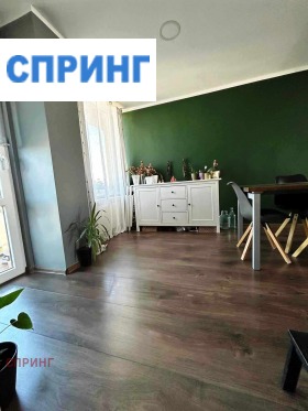 3-стаен град София, Бъкстон 7