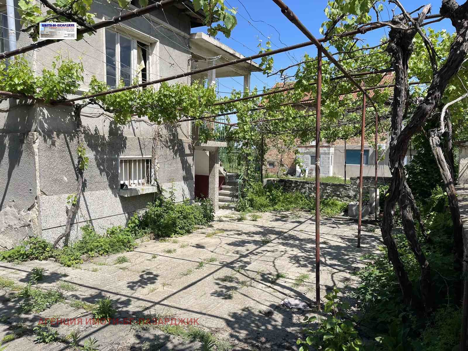 Продава КЪЩА, с. Паталеница, област Пазарджик