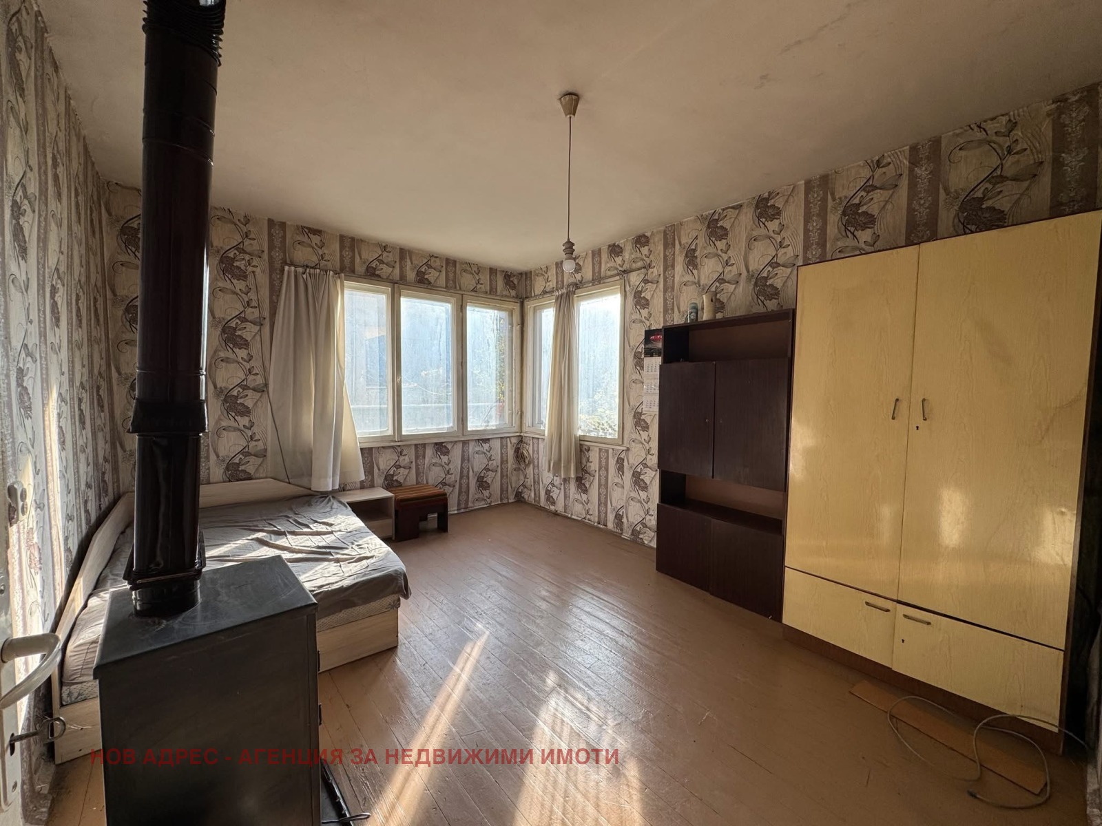 Продава ЕТАЖ ОТ КЪЩА, гр. Търговище, Боровец, снимка 2 - Етаж от къща - 52463924