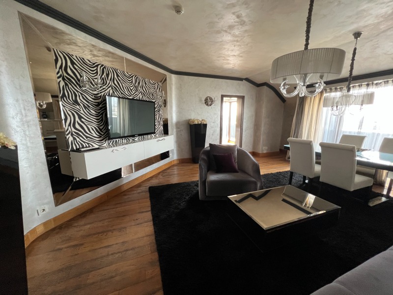 Продава 3-СТАЕН в град Пловдив, Център - 139 кв.м / 305 800 € » 598 092.81 лв., САНТИМЕНТ