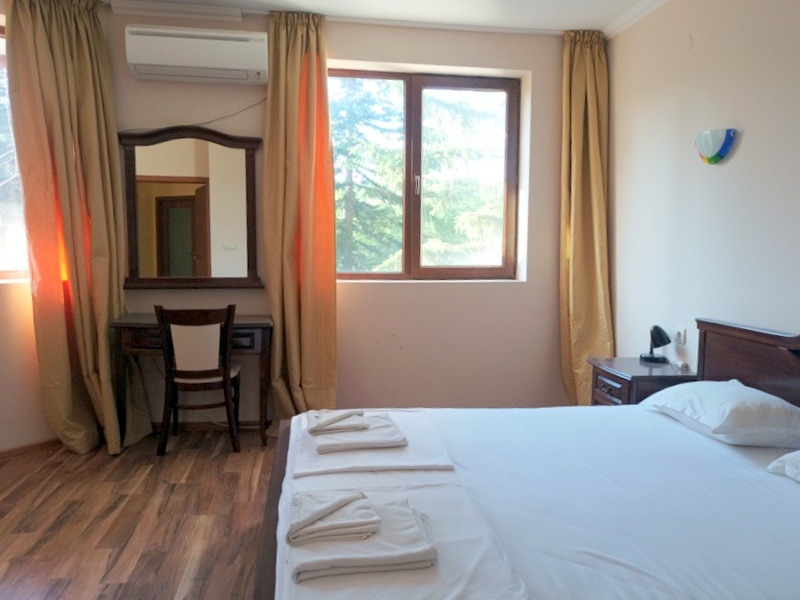 Te koop  3 slaapkamers Varna , k.k. Sv.Sv. Konstantin i Elena , 199 m² | 46290229 - afbeelding [8]