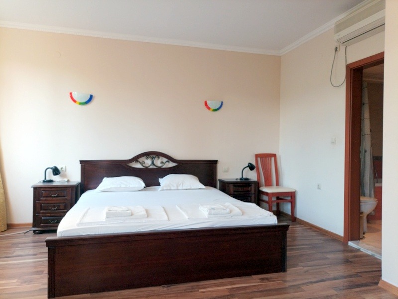 Te koop  3 slaapkamers Varna , k.k. Sv.Sv. Konstantin i Elena , 199 m² | 46290229 - afbeelding [7]
