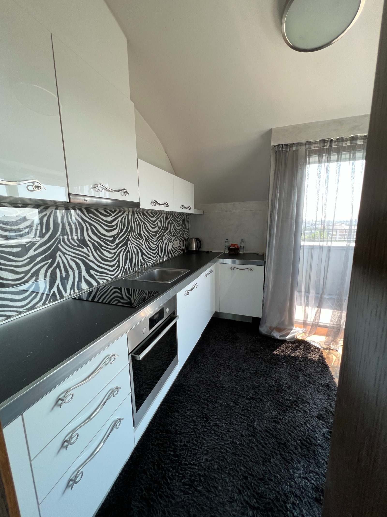 Продава 3-СТАЕН, гр. Пловдив, Център, снимка 3 - Апартаменти - 54040348