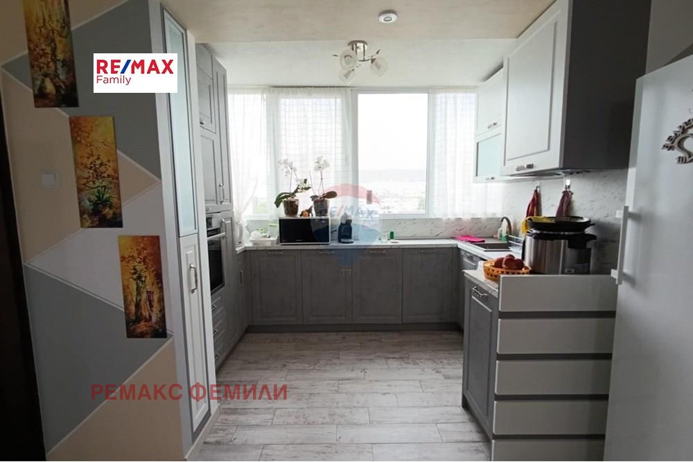 Продава 4-СТАЕН, гр. Варна, Трошево, снимка 2 - Апартаменти - 54215403
