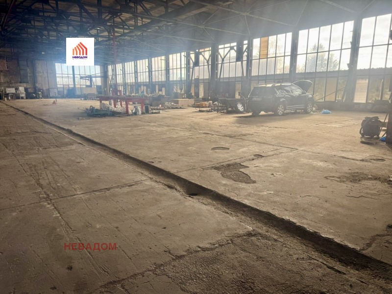 Продава ПРОМ. ПОМЕЩЕНИЕ, гр. Казанлък, област Стара Загора, снимка 8 - Производствени сгради - 53092578